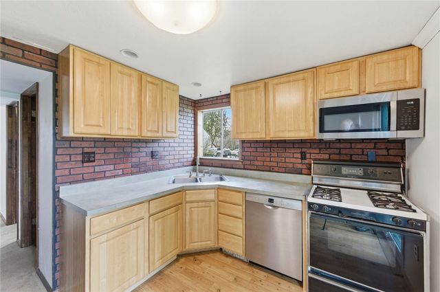2467 Ankeny Dr, Hampton, PA 15044
