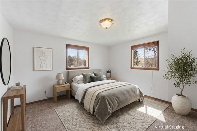 2467 Ankeny Dr, Hampton, PA 15044
