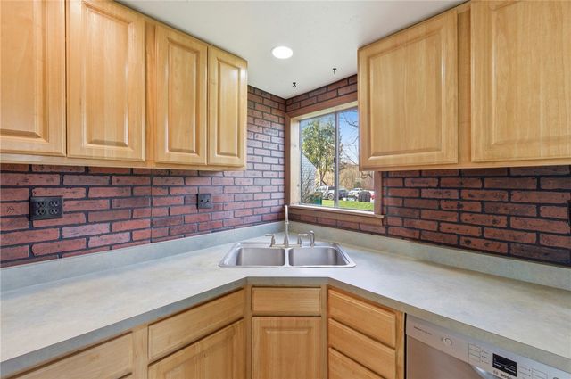 2467 Ankeny Dr, Hampton, PA 15044