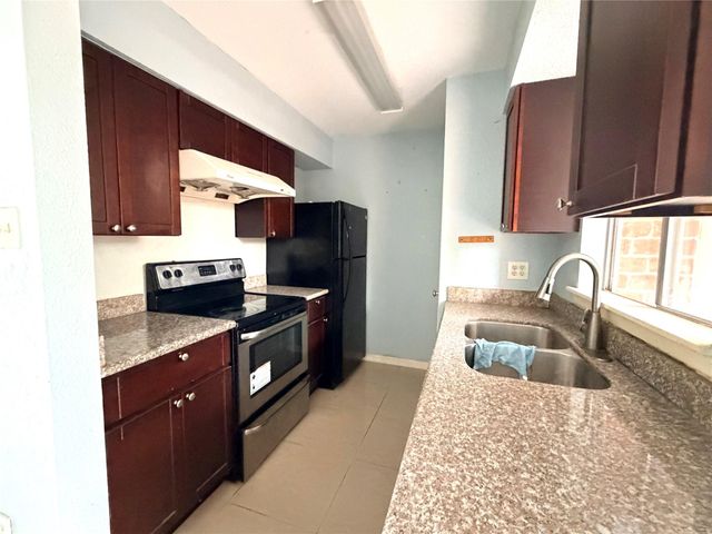 9201 Clarewood Drive 72, Houston, TX 77036