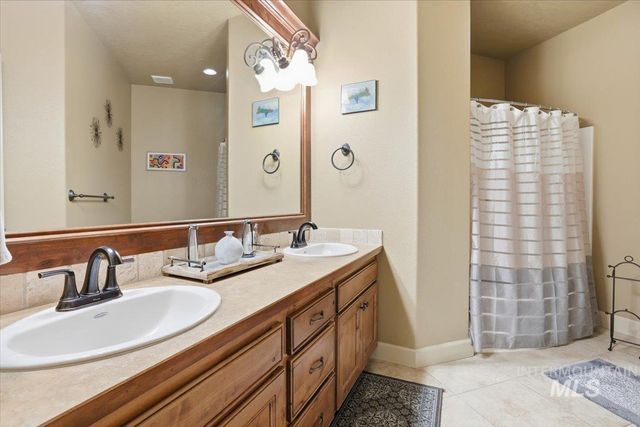 12322 S Essex Way, Nampa, ID 83686