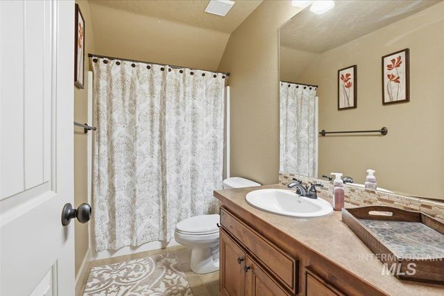 12322 S Essex Way, Nampa, ID 83686