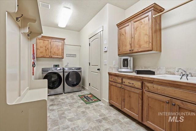 12322 S Essex Way, Nampa, ID 83686