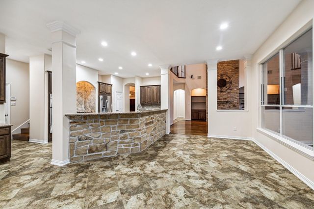46 Marquise Oaks Place, The Woodlands, TX 77382