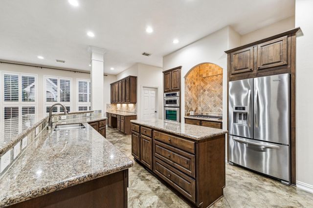 46 Marquise Oaks Place, The Woodlands, TX 77382