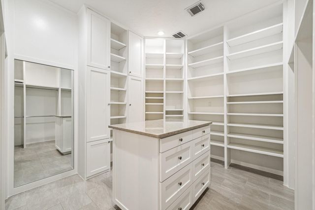 46 Marquise Oaks Place, The Woodlands, TX 77382