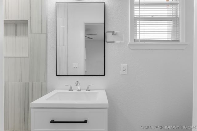 3348 S 82nd East Avenue, Tulsa, OK 74145