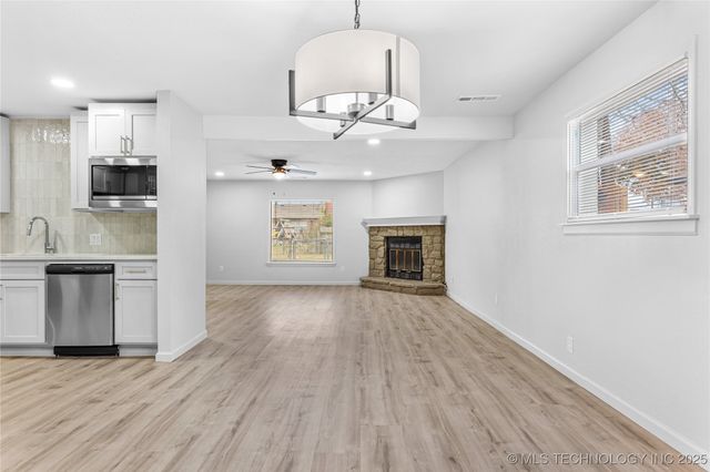 3348 S 82nd East Avenue, Tulsa, OK 74145