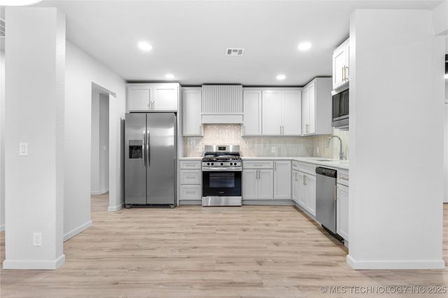 3348 S 82nd East Avenue, Tulsa, OK 74145