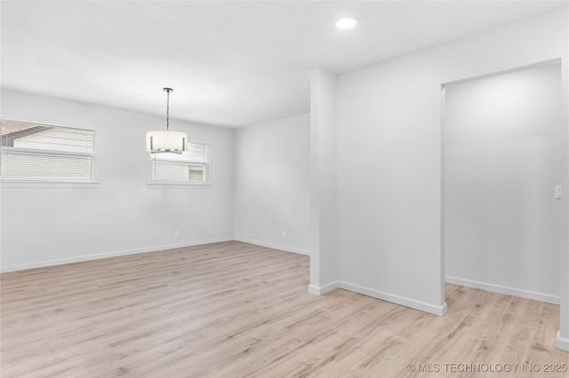 3348 S 82nd East Avenue, Tulsa, OK 74145