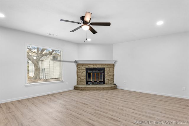 3348 S 82nd East Avenue, Tulsa, OK 74145