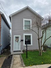 76 Kenric Ave, Donora, PA 15033