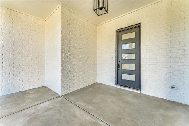 2701 N Anna St., Wichita, KS 67205