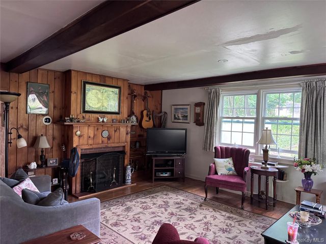 73 Suffern Lane, Thiells, NY 10984