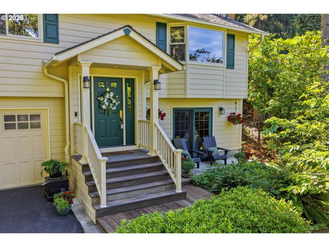 18782 UPPER MIDHILL Dr, West Linn, OR 97068