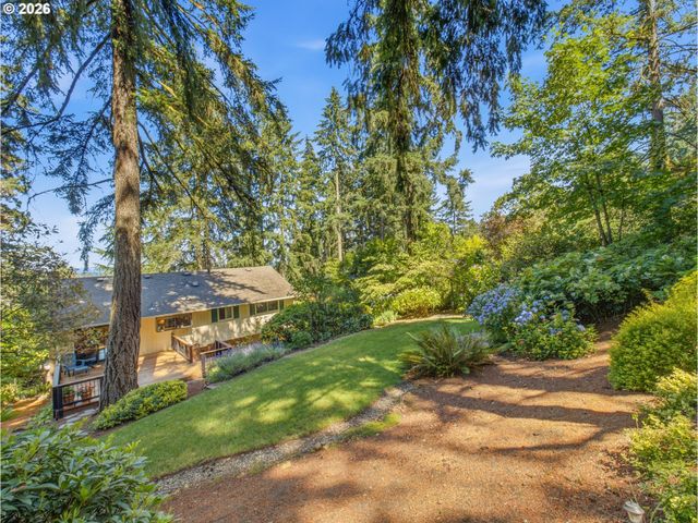 18782 UPPER MIDHILL Dr, West Linn, OR 97068