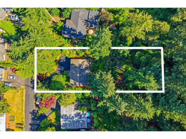 18782 UPPER MIDHILL Dr, West Linn, OR 97068