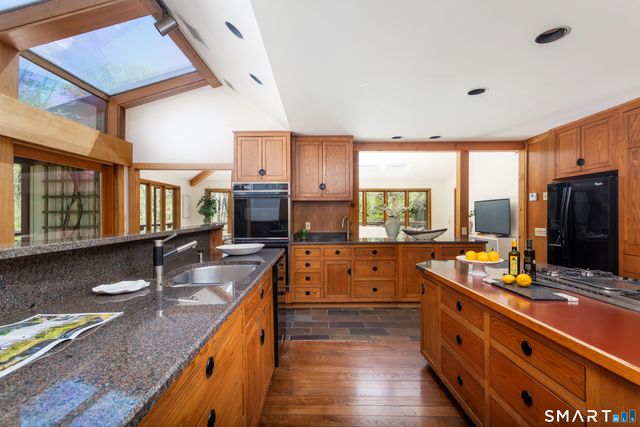 155 Labbance Lane, Fairfield, CT 06824