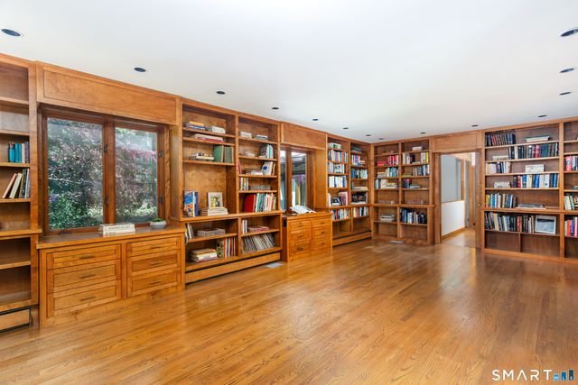 155 Labbance Lane, Fairfield, CT 06824