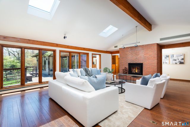 155 Labbance Lane, Fairfield, CT 06824