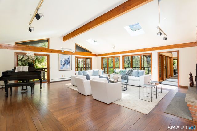 155 Labbance Lane, Fairfield, CT 06824