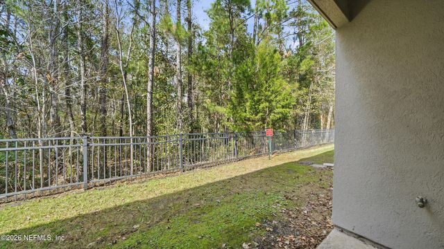 6081 MAGGIES Circle 104, Jacksonville, FL 32244