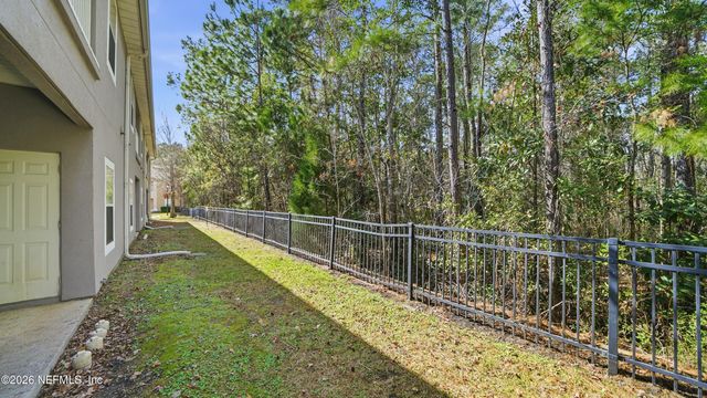 6081 MAGGIES Circle 104, Jacksonville, FL 32244