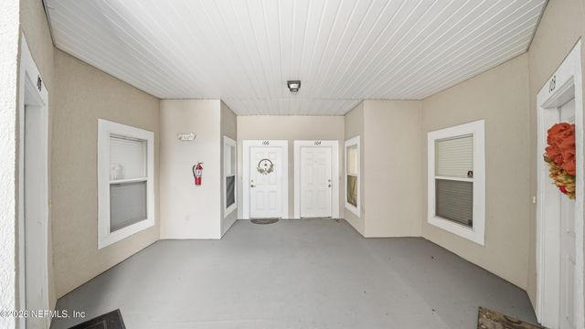 6081 MAGGIES Circle 104, Jacksonville, FL 32244