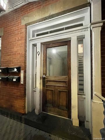 9 S Clinton Street 3, Poughkeepsie, NY 12601
