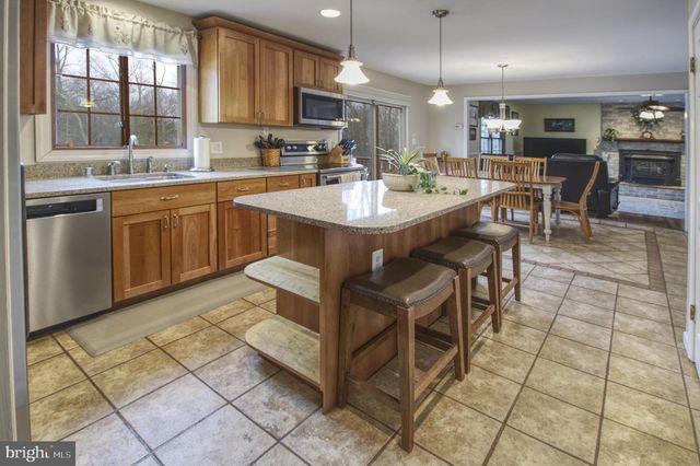 3222 KIMBERLY DR, Mount Airy, MD 21771