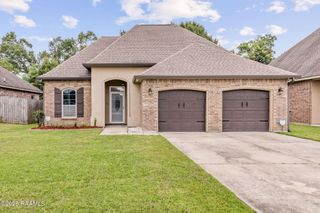 403 Flanders Ridge Drive, Youngsville, LA 70592