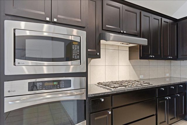 12221 Fairway CV, Austin, TX 78732