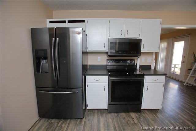 6227 Elanor Court, Floyds Knobs, IN 47119