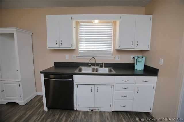 6227 Elanor Court, Floyds Knobs, IN 47119