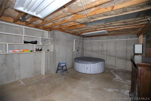 6227 Elanor Court, Floyds Knobs, IN 47119