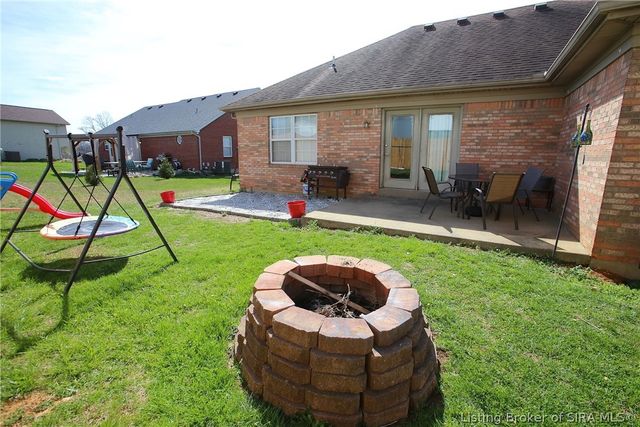 6227 Elanor Court, Floyds Knobs, IN 47119