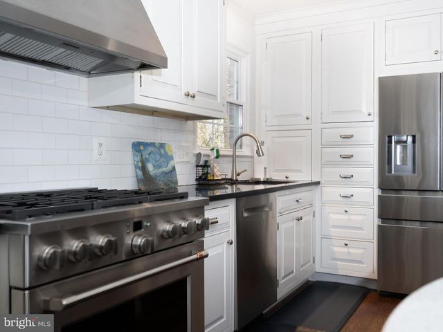 4817 DODSON DR, Annandale, VA 22003