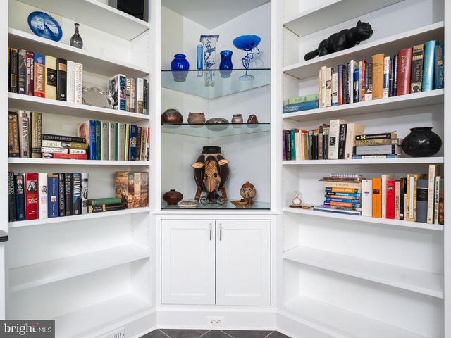 4817 DODSON DR, Annandale, VA 22003