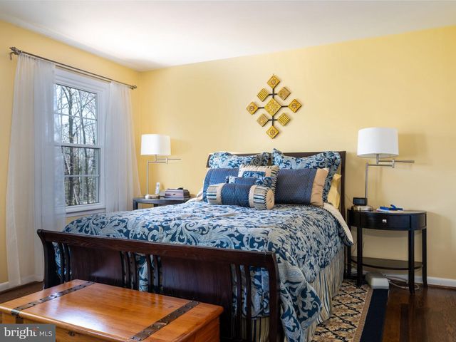 4817 DODSON DR, Annandale, VA 22003