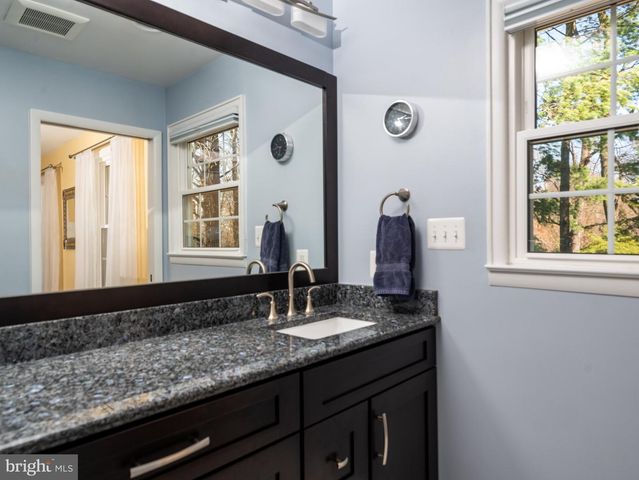 4817 DODSON DR, Annandale, VA 22003