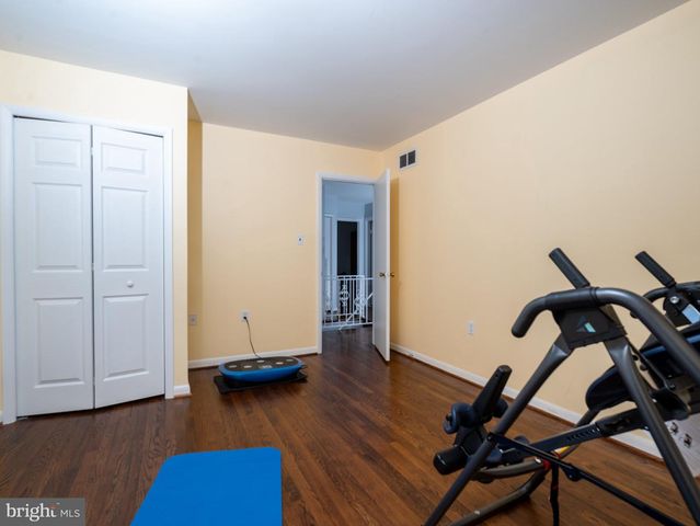 4817 DODSON DR, Annandale, VA 22003