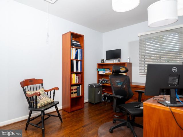 4817 DODSON DR, Annandale, VA 22003