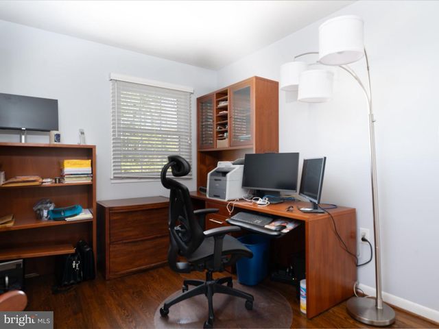 4817 DODSON DR, Annandale, VA 22003