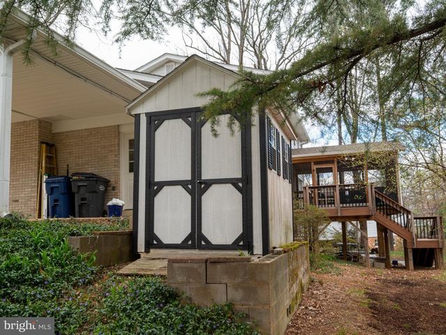 4817 DODSON DR, Annandale, VA 22003