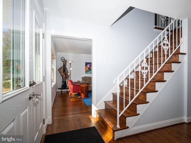 4817 DODSON DR, Annandale, VA 22003