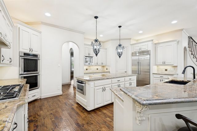 5511 Clermont Court, Colleyville, TX 76034