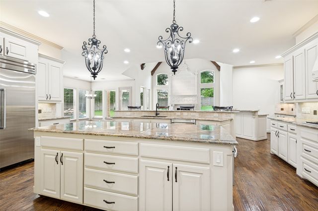 5511 Clermont Court, Colleyville, TX 76034