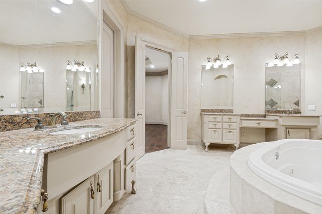 5511 Clermont Court, Colleyville, TX 76034