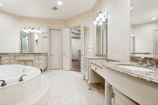 5511 Clermont Court, Colleyville, TX 76034