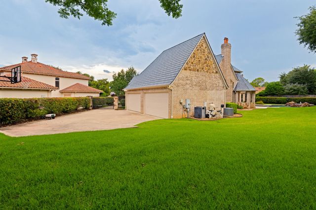 5511 Clermont Court, Colleyville, TX 76034